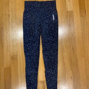 Gymshark camo seamless leggings in size small new without tags